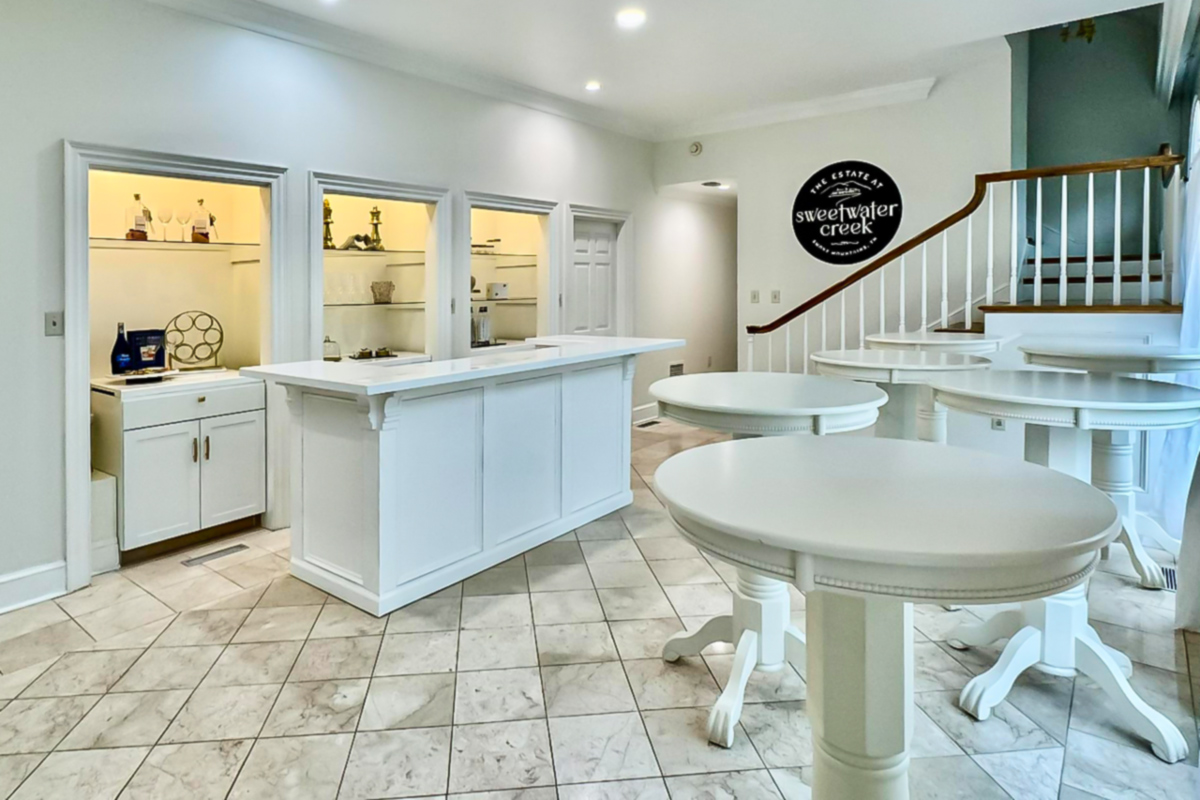 Dressing suites at The Estate at Sweetwater Creek