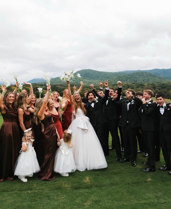 5 Outdoor Wedding Ceremony Layouts (With Real Examples)