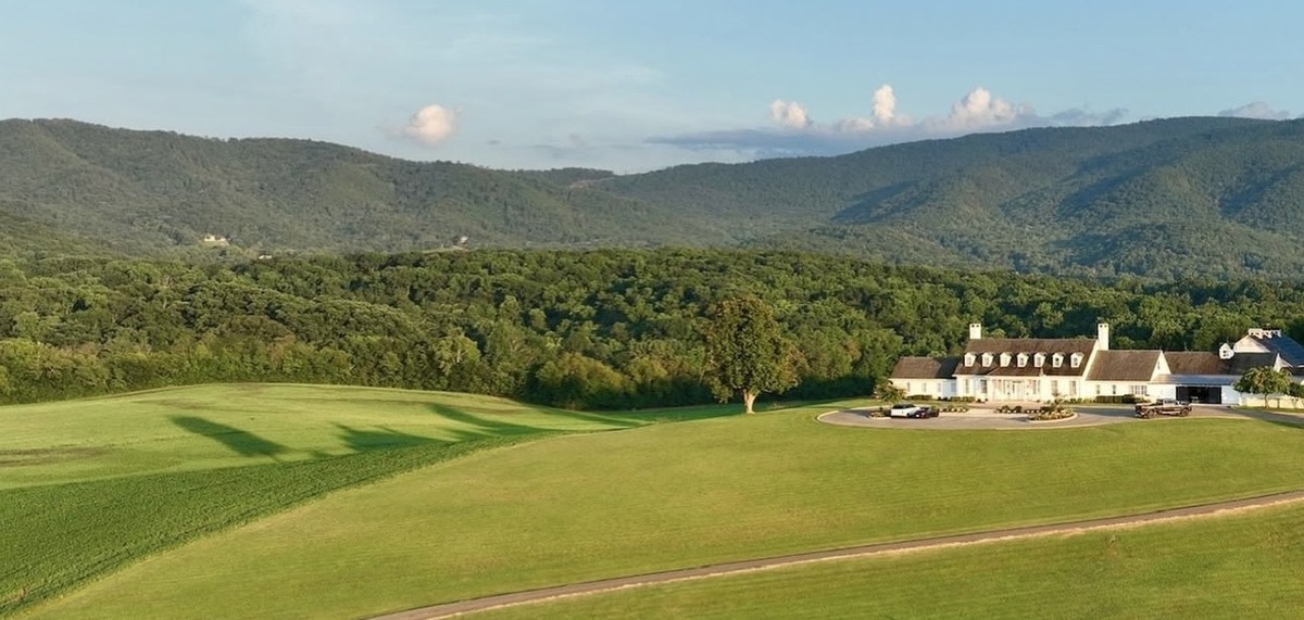 Why Future Brides Are Choosing The Estate at Sweetwater Creek for Their Destination Weddings